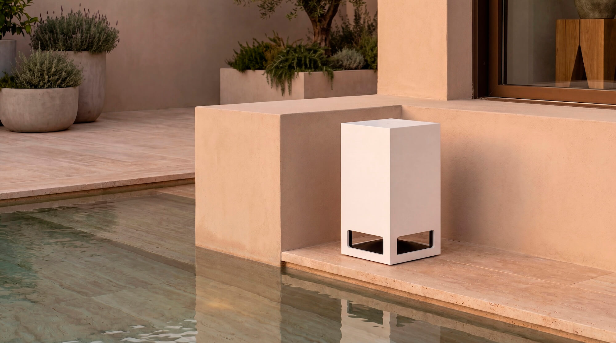 Potente altavoz de exterior SA225 para jardines, piscinas y establecimientos hoteleros